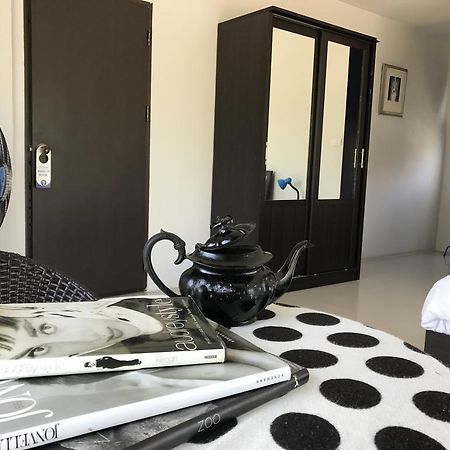 Nai Harn But Different Phuket Boutique Hotel מראה חיצוני תמונה