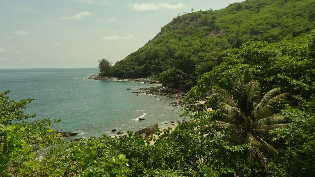 Nai Harn But Different Phuket Boutique Hotel מראה חיצוני תמונה
