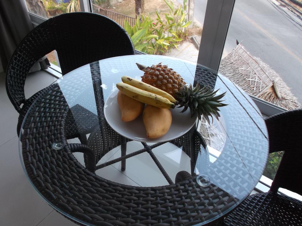 Nai Harn But Different Phuket Boutique Hotel מראה חיצוני תמונה