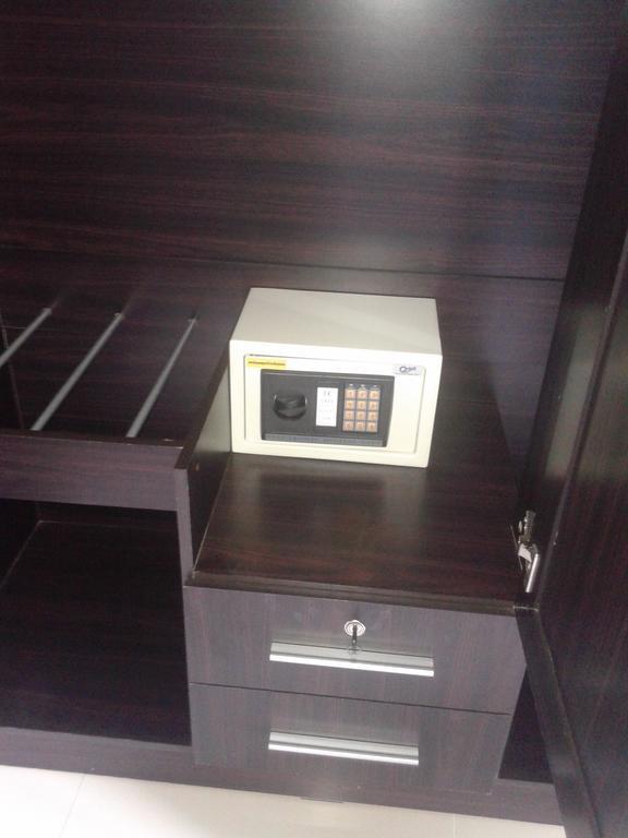Nai Harn But Different Phuket Boutique Hotel מראה חיצוני תמונה