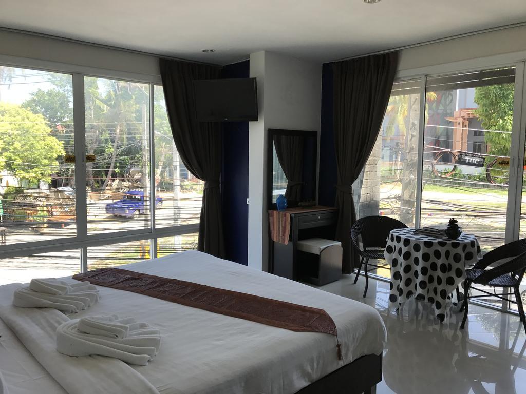 Nai Harn But Different Phuket Boutique Hotel מראה חיצוני תמונה