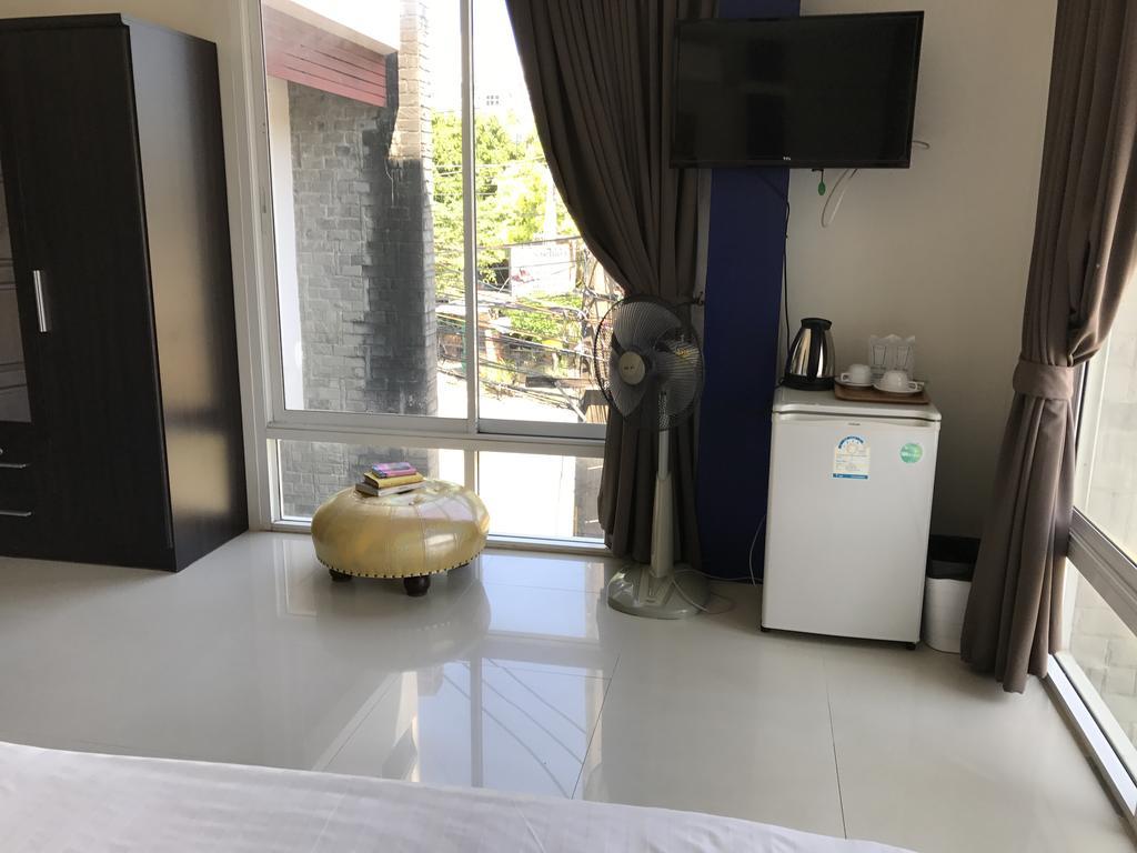Nai Harn But Different Phuket Boutique Hotel מראה חיצוני תמונה