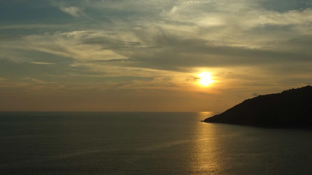 Nai Harn But Different Phuket Boutique Hotel מראה חיצוני תמונה