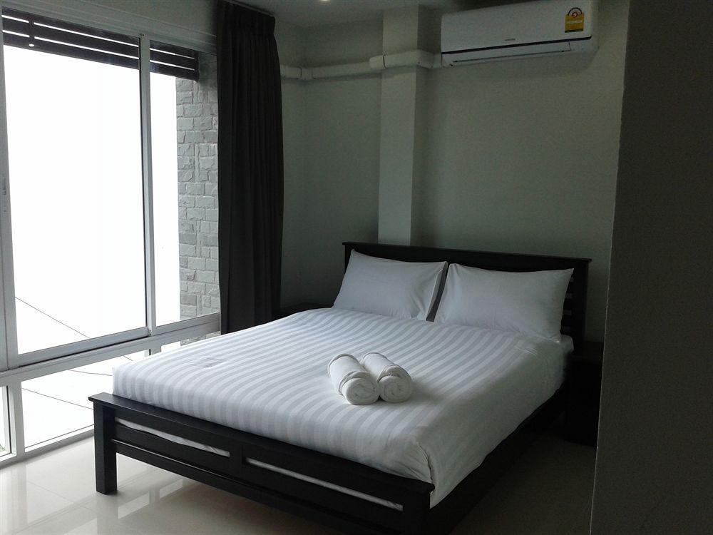 Nai Harn But Different Phuket Boutique Hotel מראה חיצוני תמונה