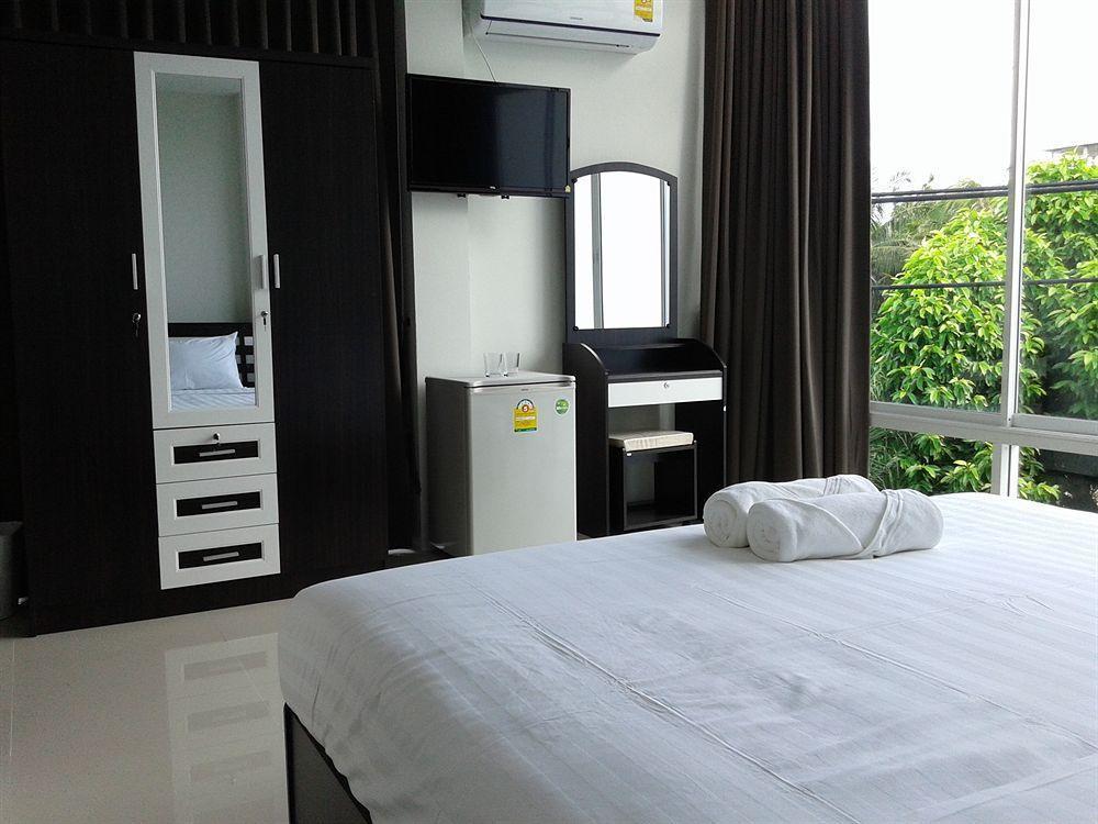 Nai Harn But Different Phuket Boutique Hotel מראה חיצוני תמונה