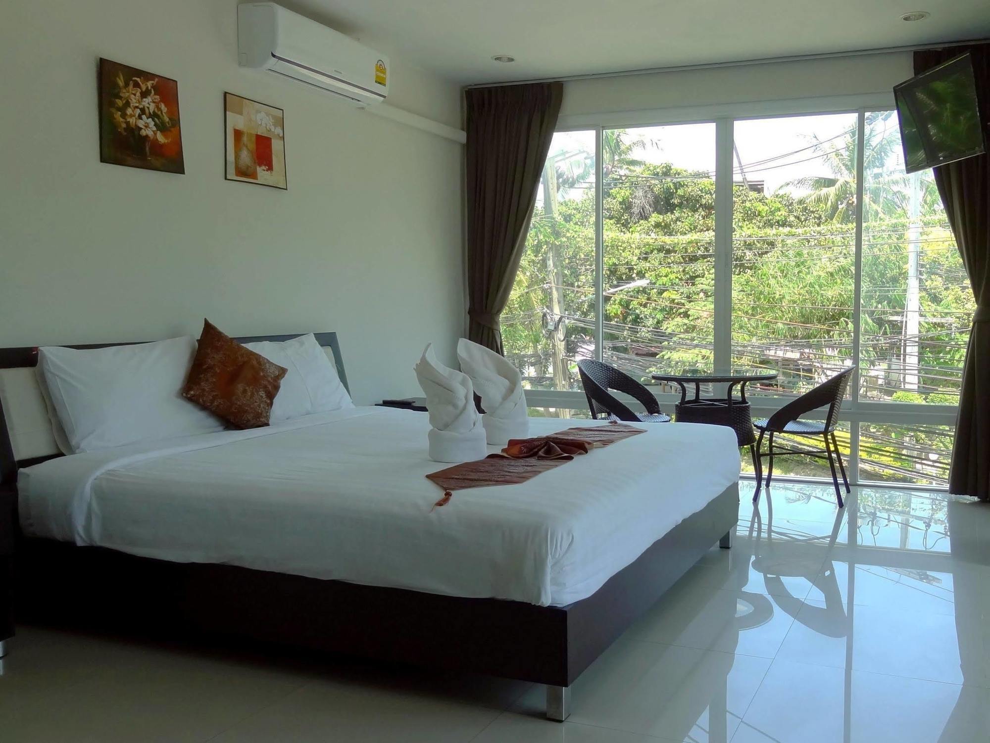 Nai Harn But Different Phuket Boutique Hotel מראה חיצוני תמונה
