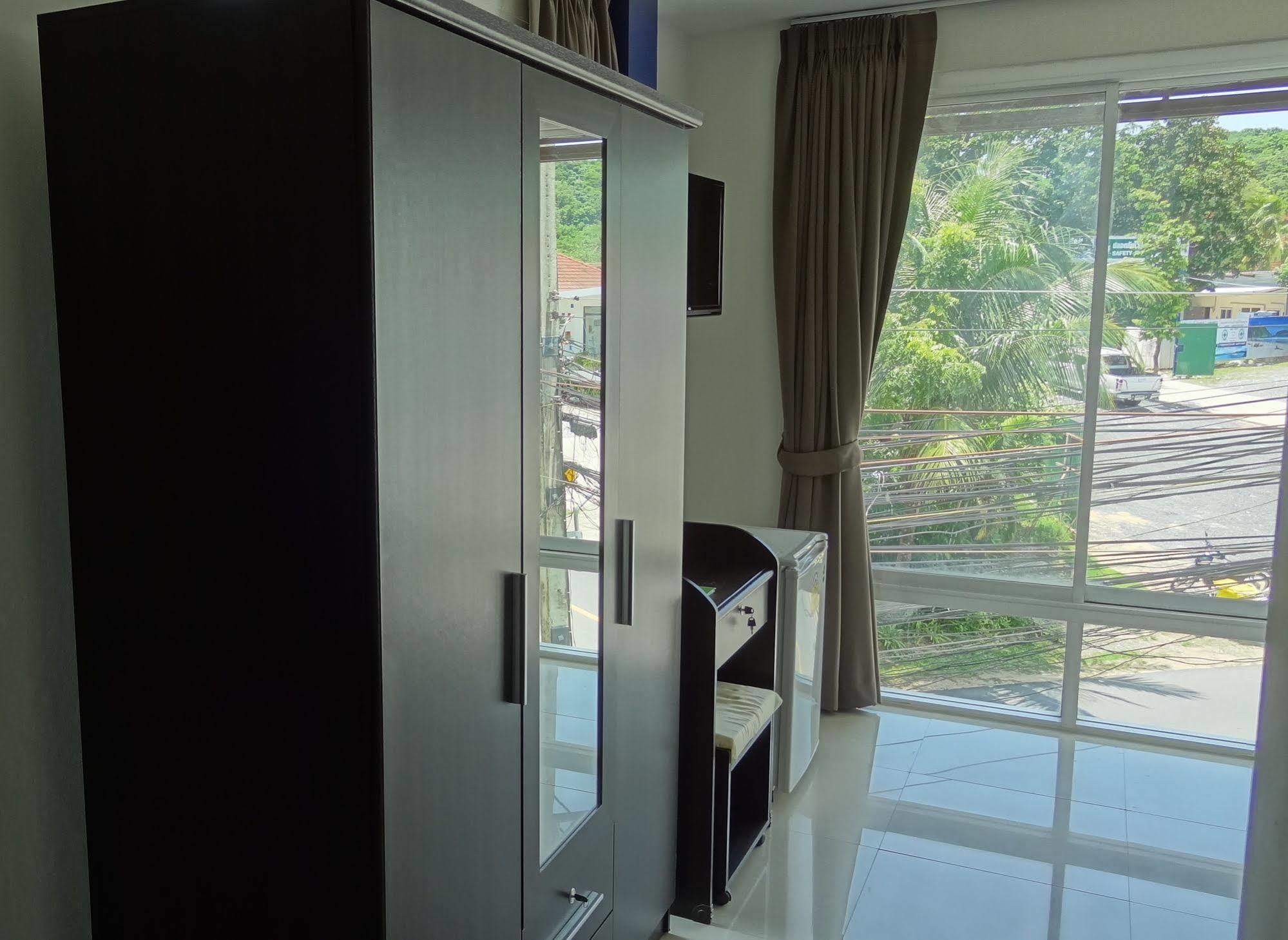 Nai Harn But Different Phuket Boutique Hotel מראה חיצוני תמונה