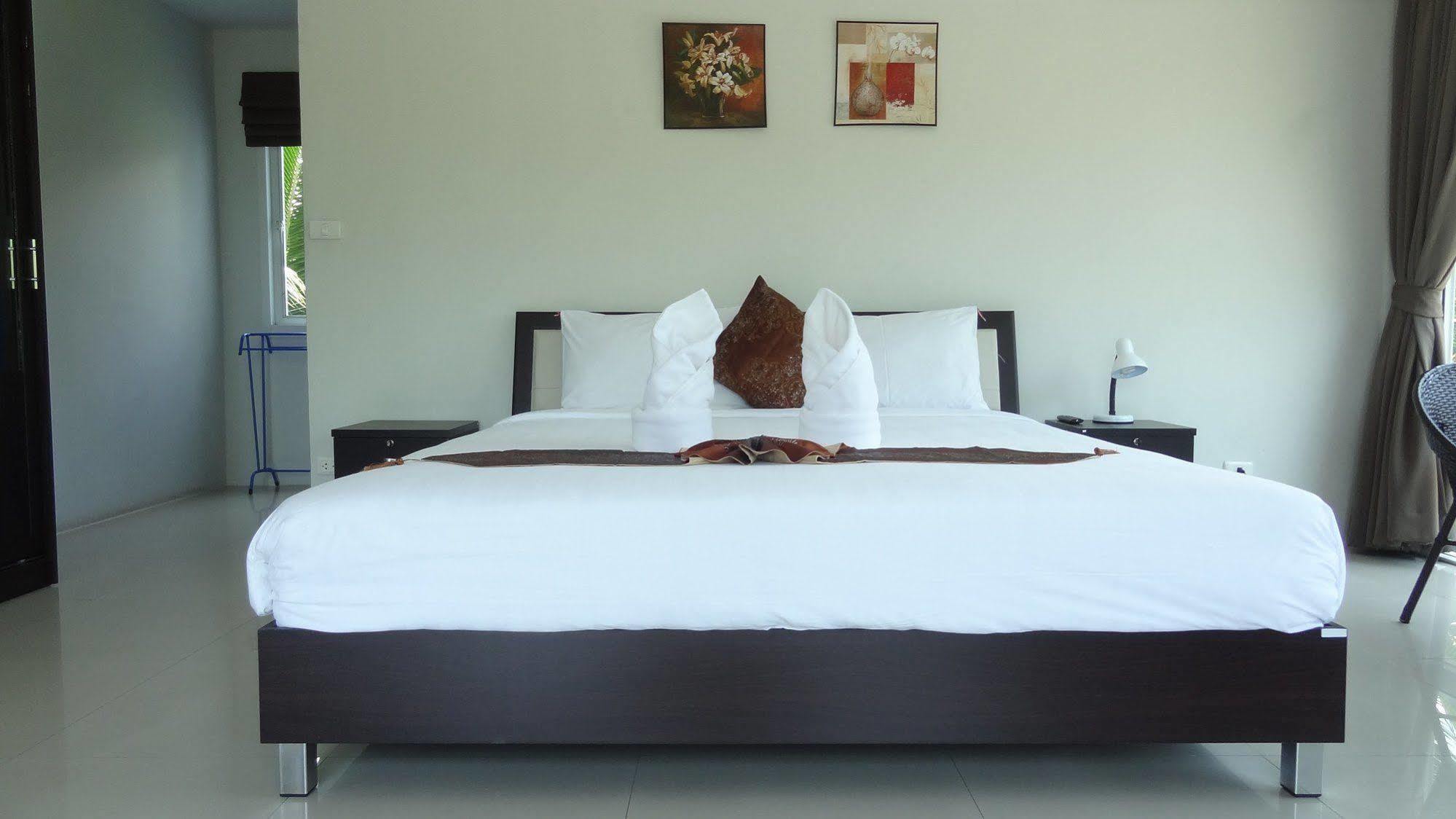Nai Harn But Different Phuket Boutique Hotel מראה חיצוני תמונה